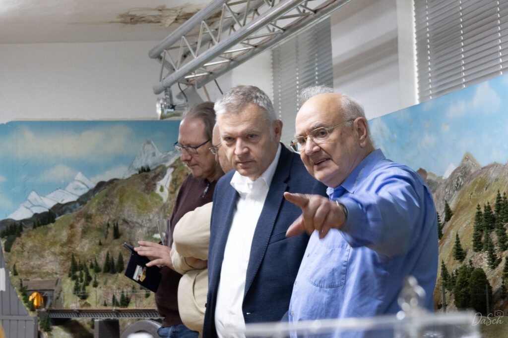 1. Vorsitzender Volker Raddatz im Gespräch mit Herrn Bürgermeister Peter Burger